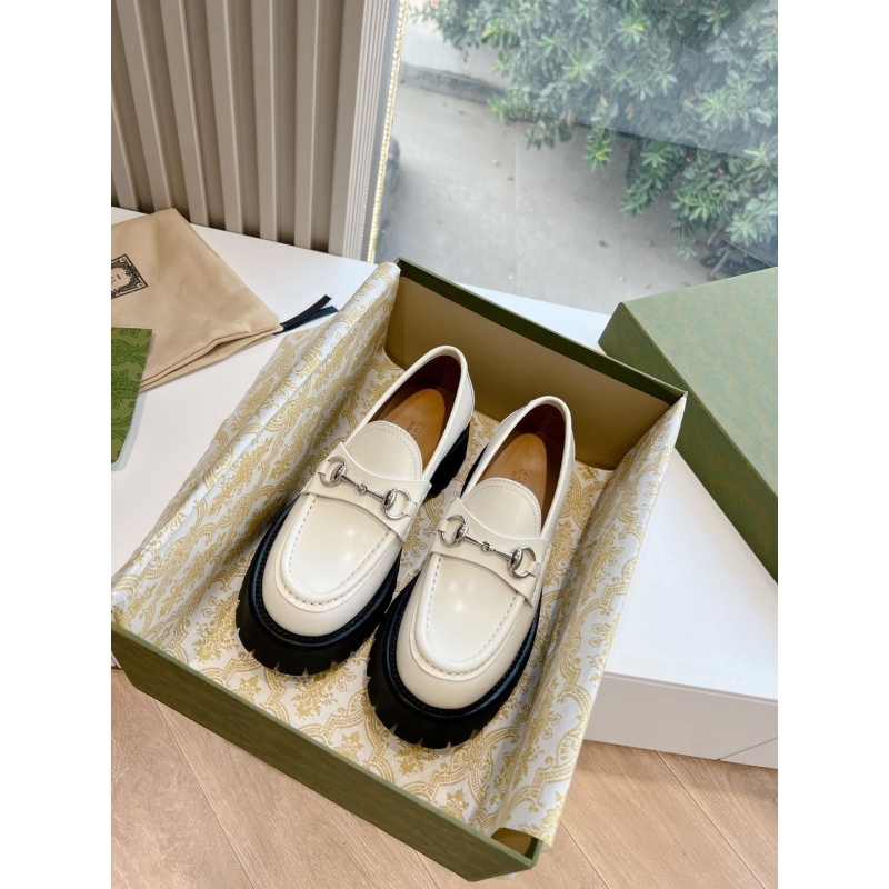 G*u*i leather shoes